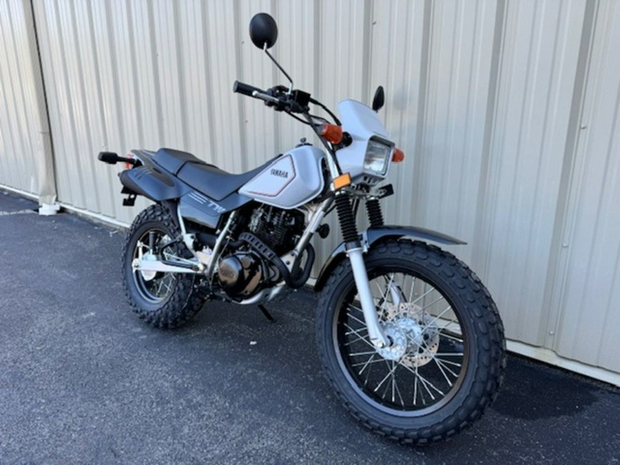 2027 Yamaha TW200