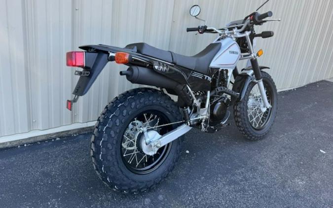 2027 Yamaha TW200