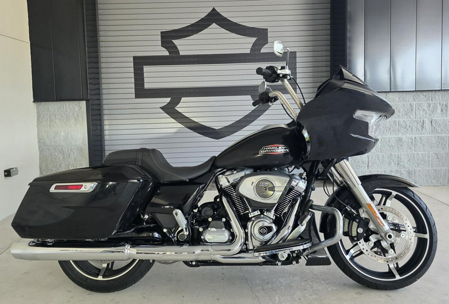 2025 Harley-Davidson® Road Glide® Vivid Black