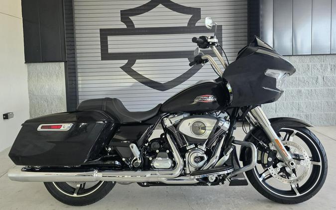 2025 Harley-Davidson® Road Glide® Vivid Black