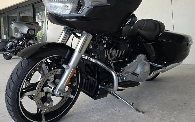 2025 Harley-Davidson® Road Glide® Vivid Black