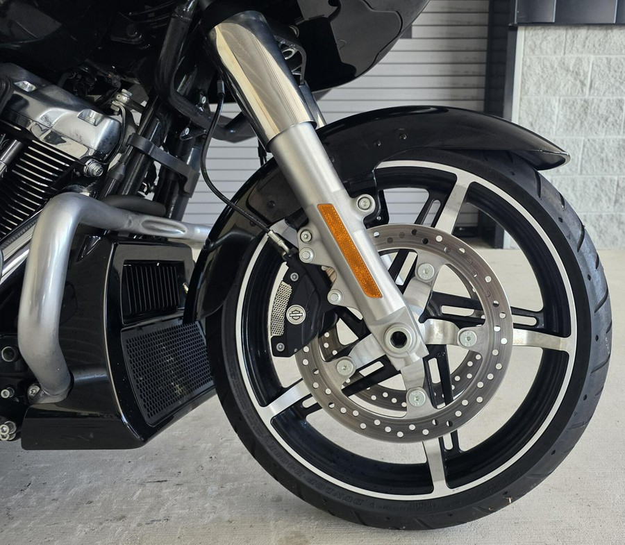 2025 Harley-Davidson® Road Glide® Vivid Black