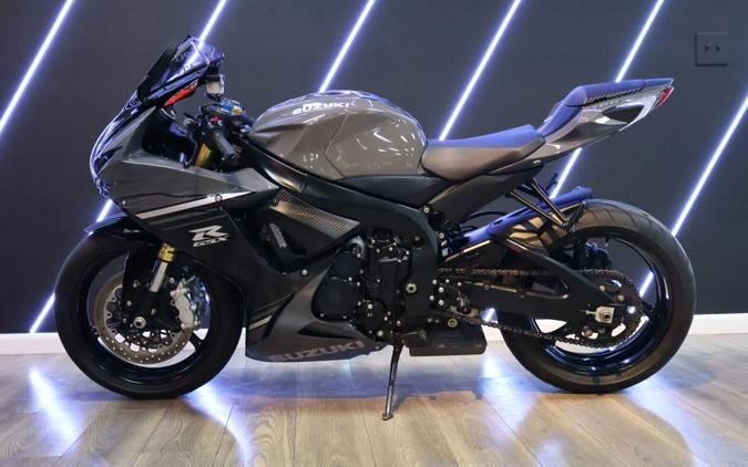 2025 SUZUKI GSX-R 750