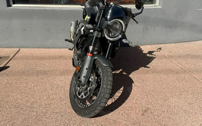 2024 Husqvarna SVARTPILEN 401