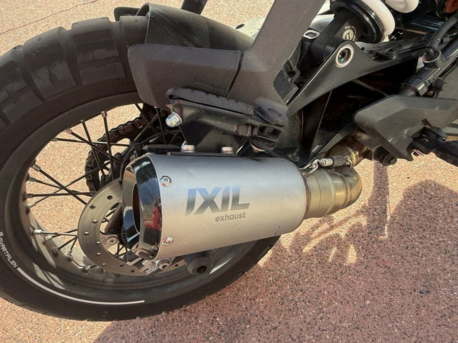2024 Husqvarna SVARTPILEN 401