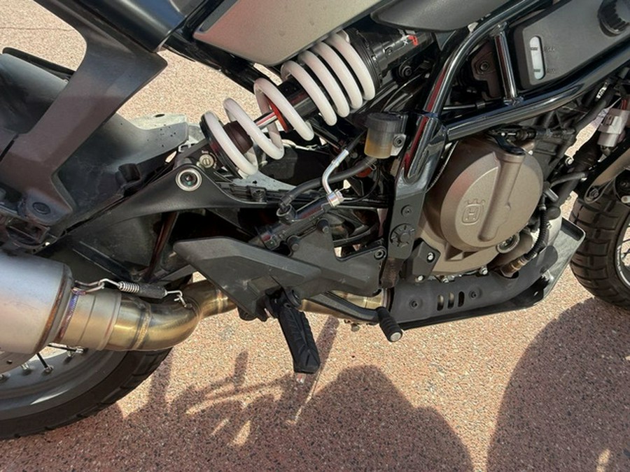 2024 Husqvarna SVARTPILEN 401