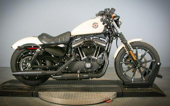 2022 Harley-Davidson Iron 883 Review [Air-Cooled Sportster]