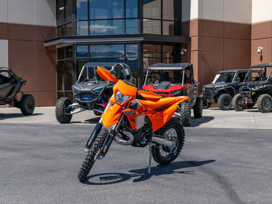 2025 KTM XC 300 W