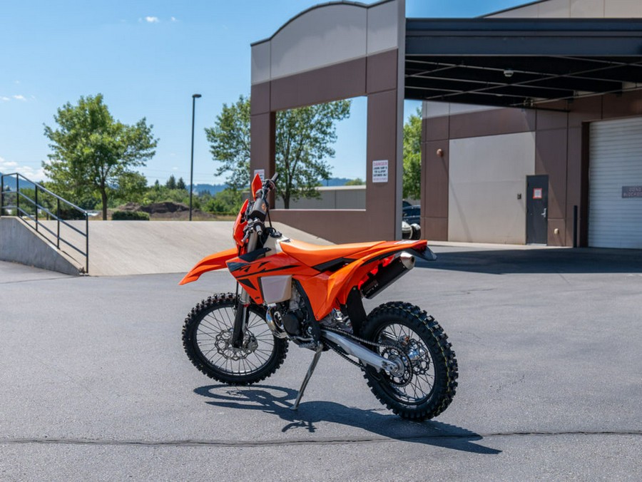 2025 KTM XC 300 W