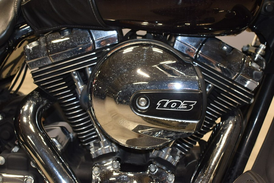 2015 Harley-Davidson Road King Classic