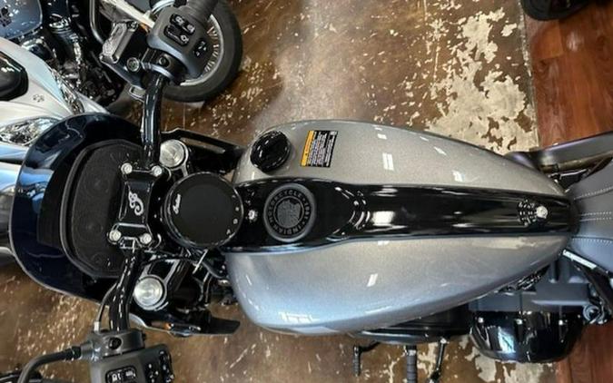 2025 Indian Motorcycle® Sport Chief RT Heavy Metal