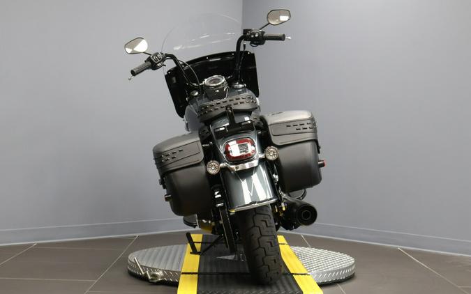 2025 Harley-Davidson® Heritage Classic FLHC