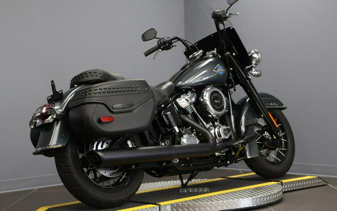 2025 Harley-Davidson® Heritage Classic FLHC