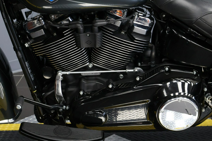 2025 Harley-Davidson® Heritage Classic FLHC