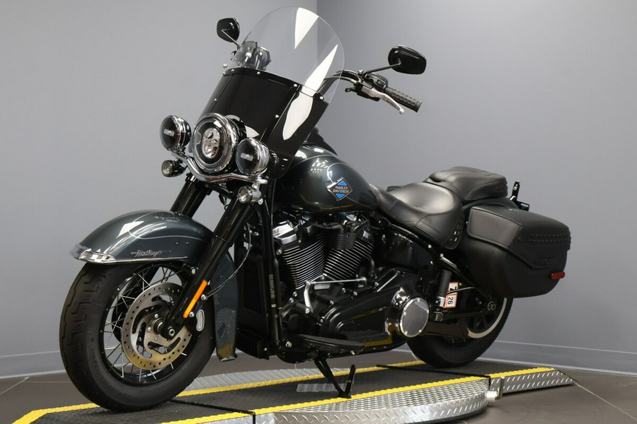 2025 Harley-Davidson® Heritage Classic FLHC