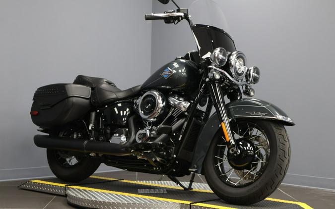 2025 Harley-Davidson® Heritage Classic FLHC