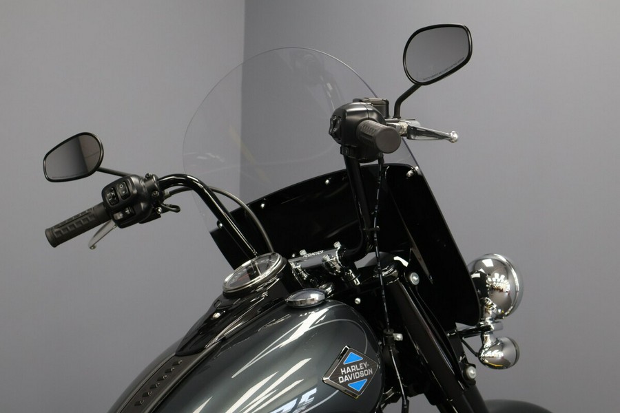 2025 Harley-Davidson® Heritage Classic FLHC