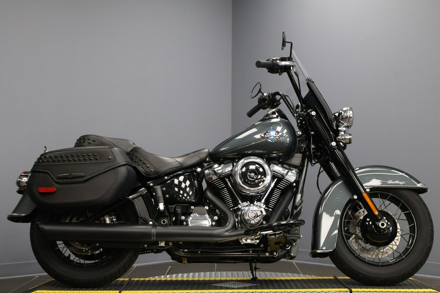 2025 Harley-Davidson® Heritage Classic FLHC