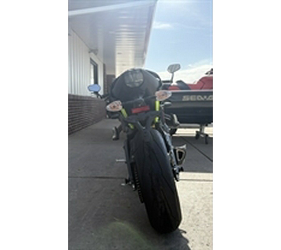 2024 TRIUMPH STREET TRIPLE MOTO2 EDITION