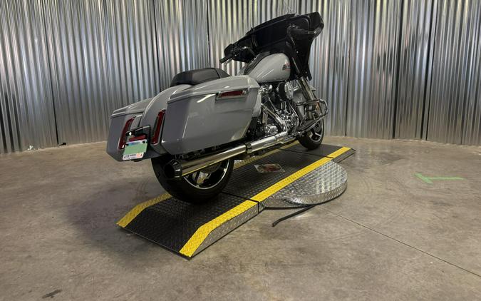 2025 Harley-Davidson Street Glide Billiard Gray