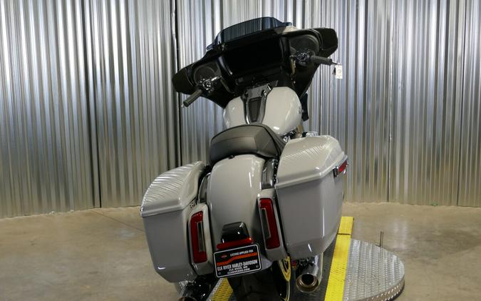 2025 Harley-Davidson Street Glide Billiard Gray