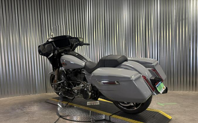 2025 Harley-Davidson Street Glide Billiard Gray