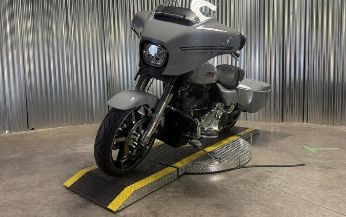 2025 Harley-Davidson Street Glide Billiard Gray