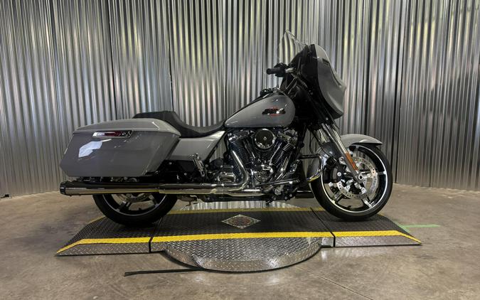 2025 Harley-Davidson Street Glide Billiard Gray
