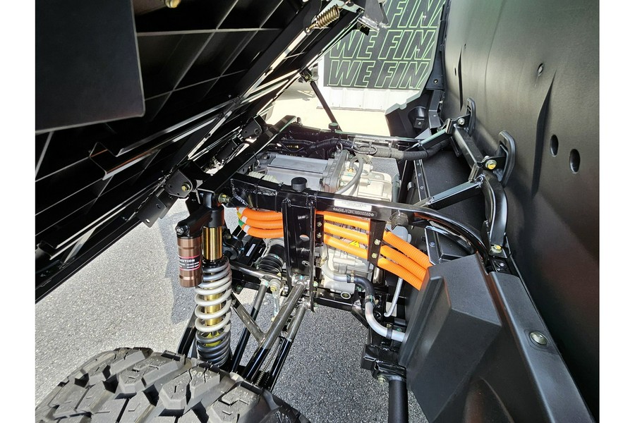 2026 STRYKER 15KW EV CREW (STREET LEGAL) - Hisun