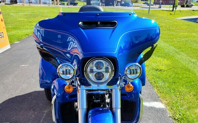 2024 Harley-Davidson Tri Glide Ultra Blue Burst