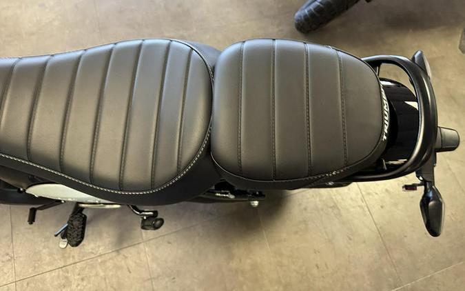 2026 Triumph Scrambler 400 XC Storm Grey