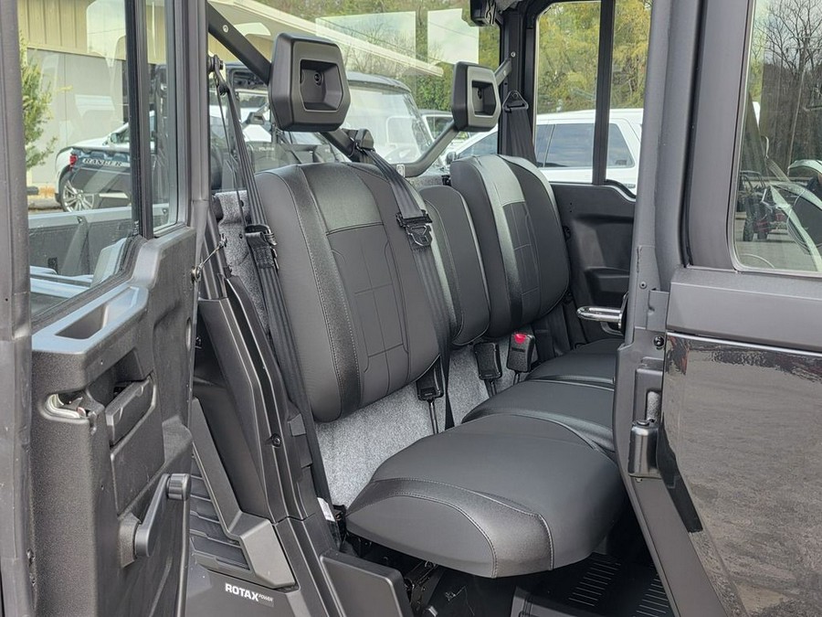 2026 Can-Am Defender MAX XT CAB HD11