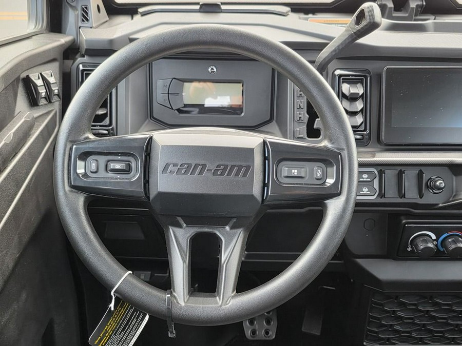 2026 Can-Am Defender MAX XT CAB HD11