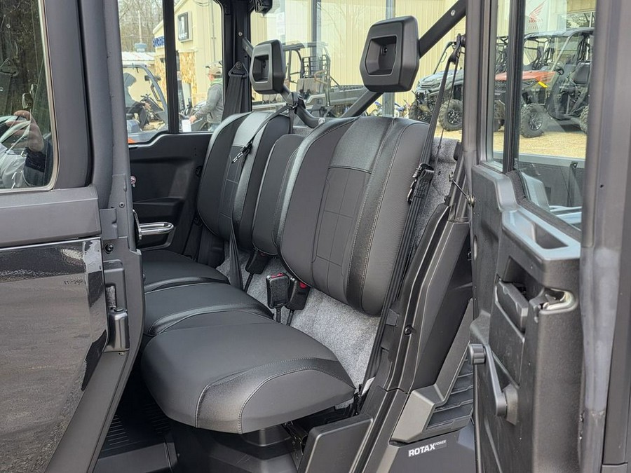 2026 Can-Am Defender MAX XT CAB HD11