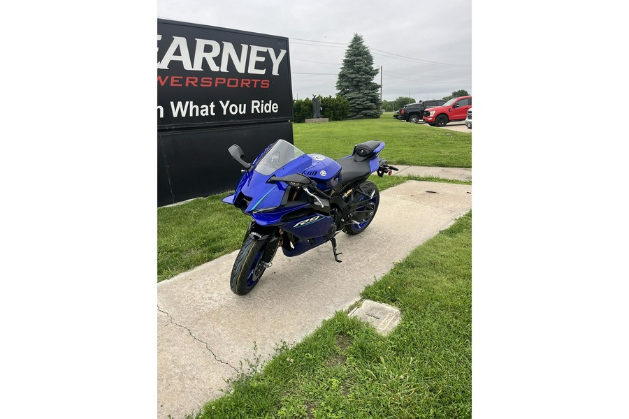 2026 YZF R9 - Yamaha