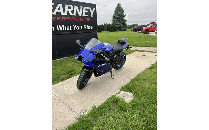 2026 YZF R9 - Yamaha