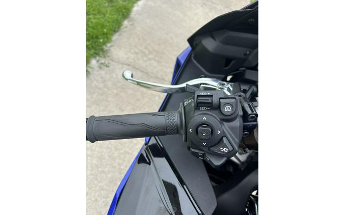 2026 YZF R9 - Yamaha