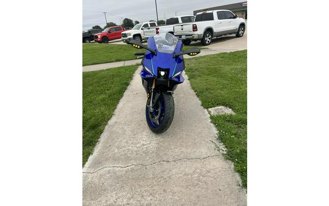 2026 YZF R9 - Yamaha