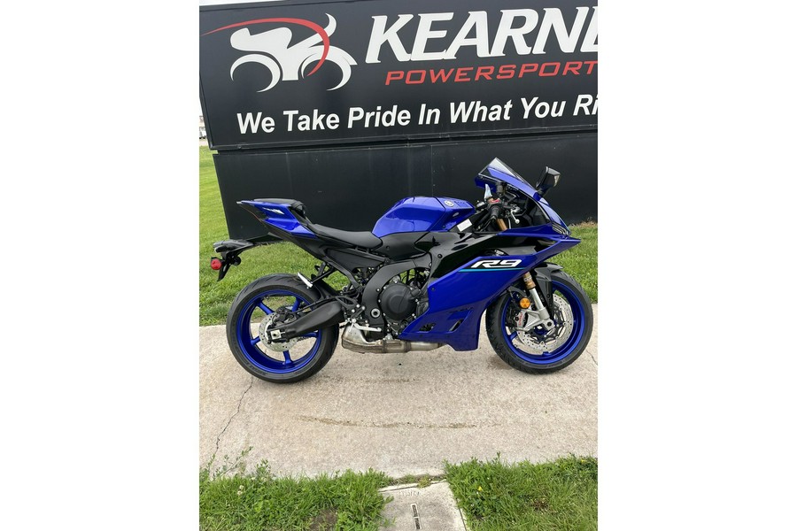 2026 YZF R9 - Yamaha