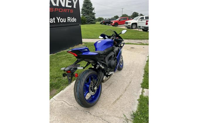 2026 YZF R9 - Yamaha