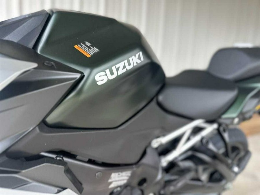 New 2024 Suzuki GSX-S 1000GX+