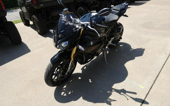 2019 BMW S 1000 R Black Storm Metallic