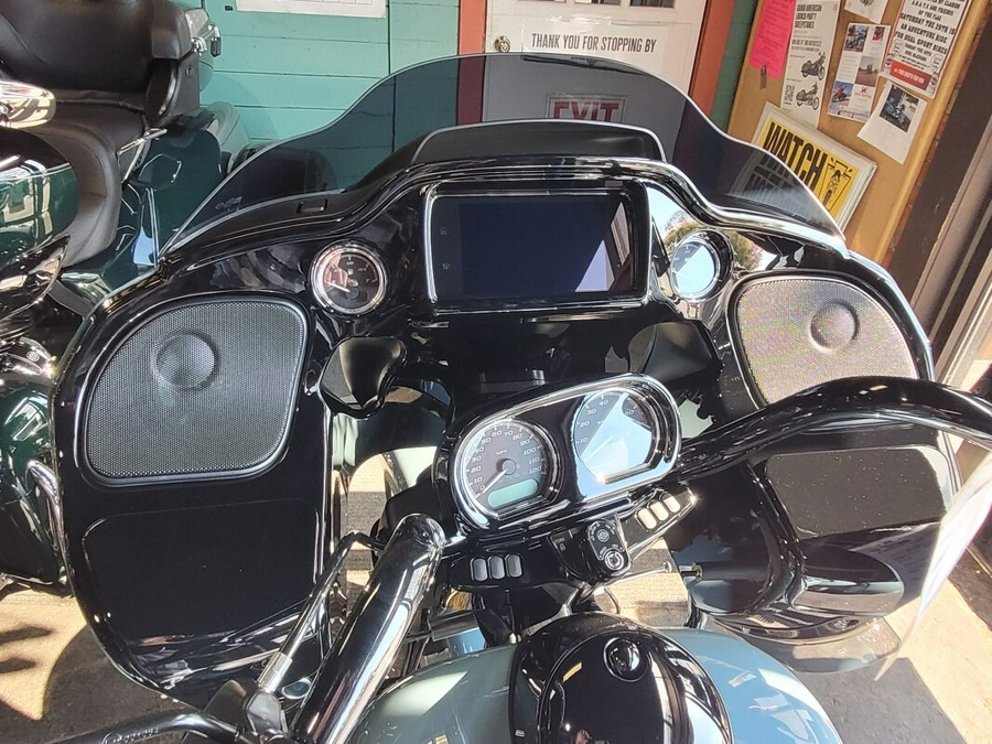 2024 Harley-Davidson Road Glide 3 Sharkskin Blue - Black Finish