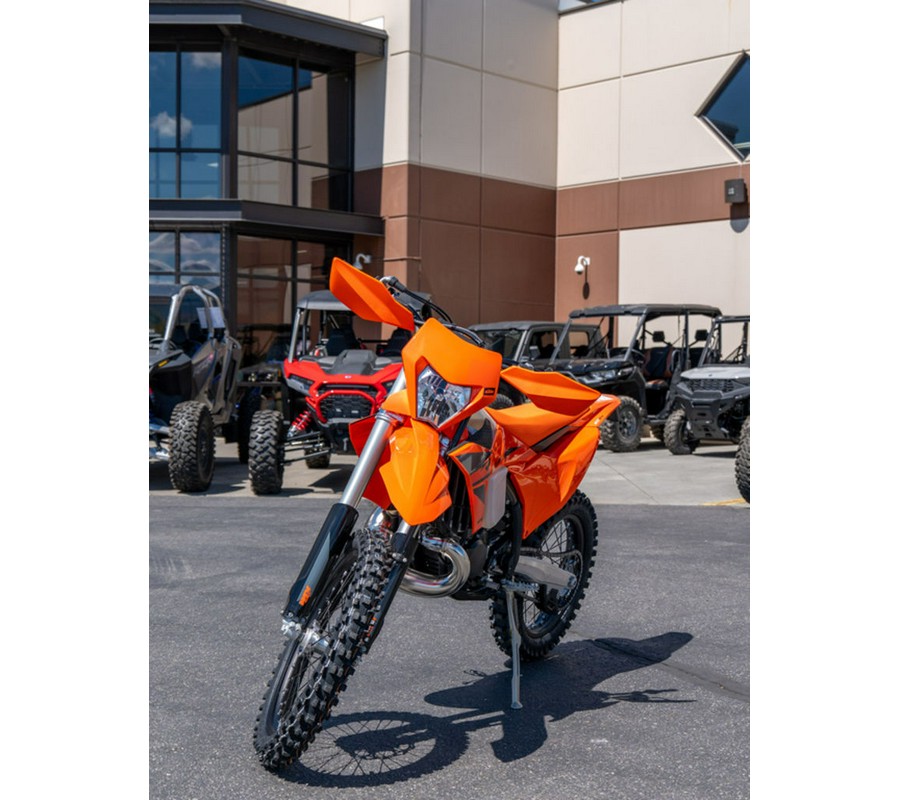 2025 KTM XC 300 W