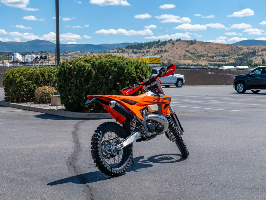 2025 KTM XC 300 W