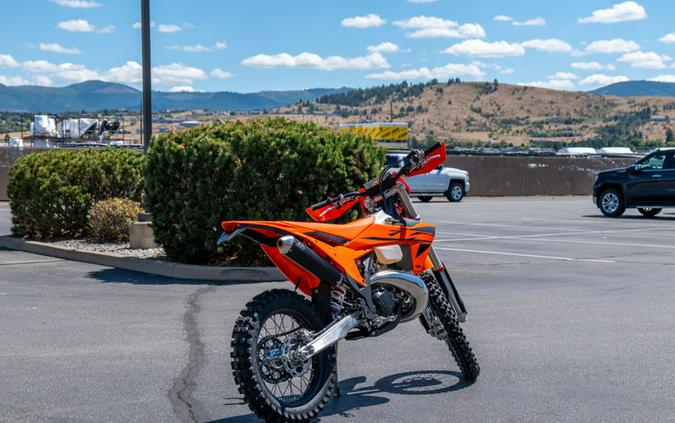 2025 KTM XC 300 W