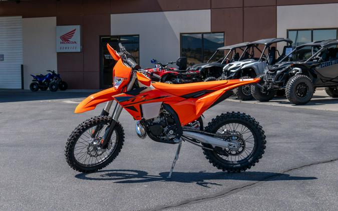 2025 KTM XC 300 W