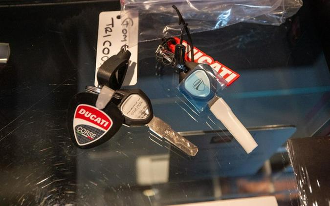 2025 Ducati Panigale V4 Tricolore