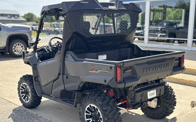 2017 Honda Pioneer 1000 LE
