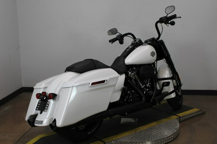 2024 Harley-Davidson Road King Special White Onyx Pearl